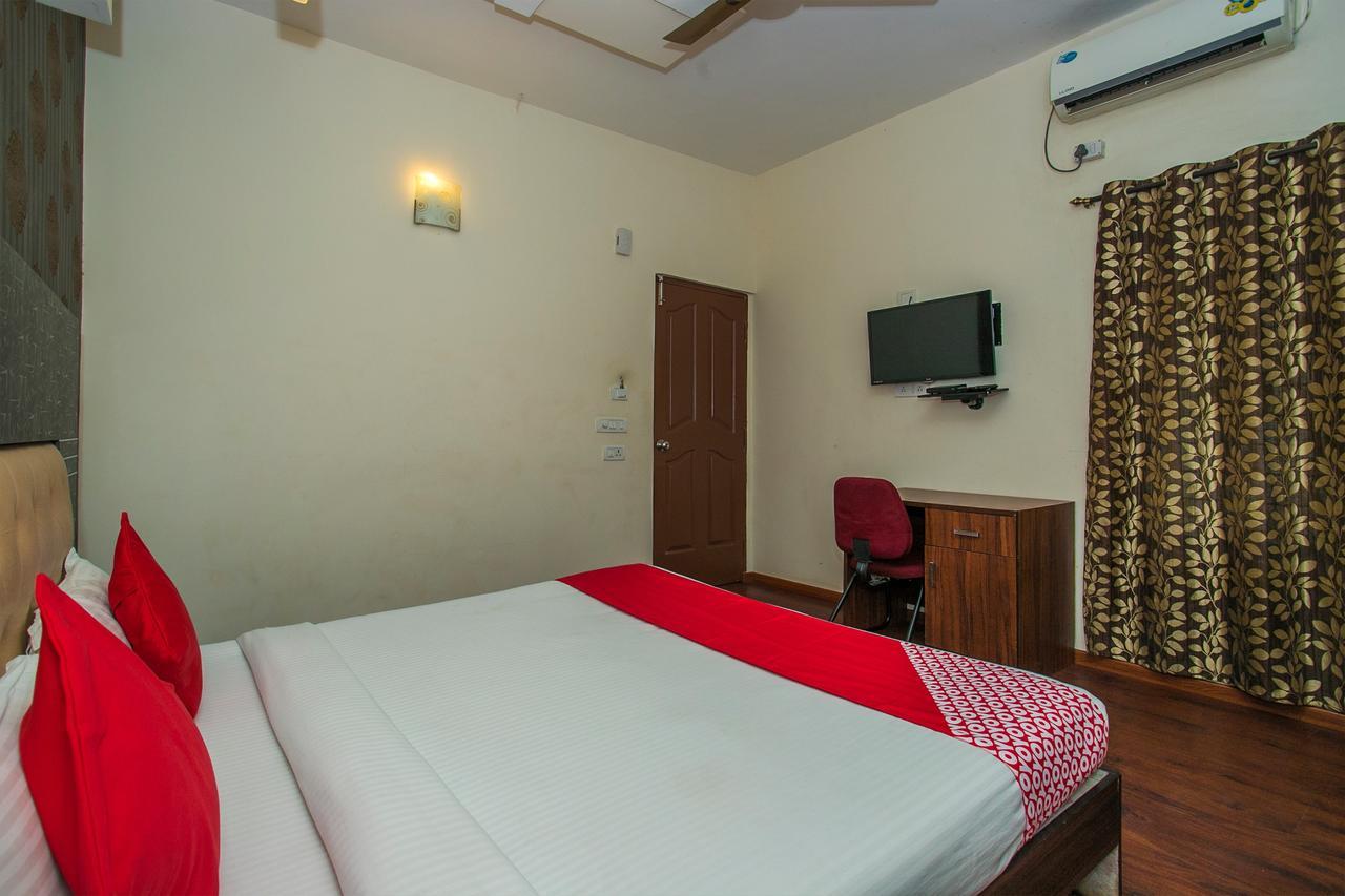 Hotel Venkat Presidency Bangalore Exterior foto